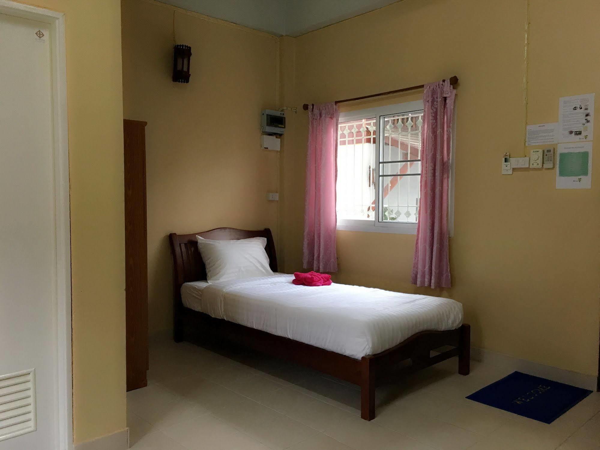 Sarin Guesthouse Ko Tao Exterior photo
