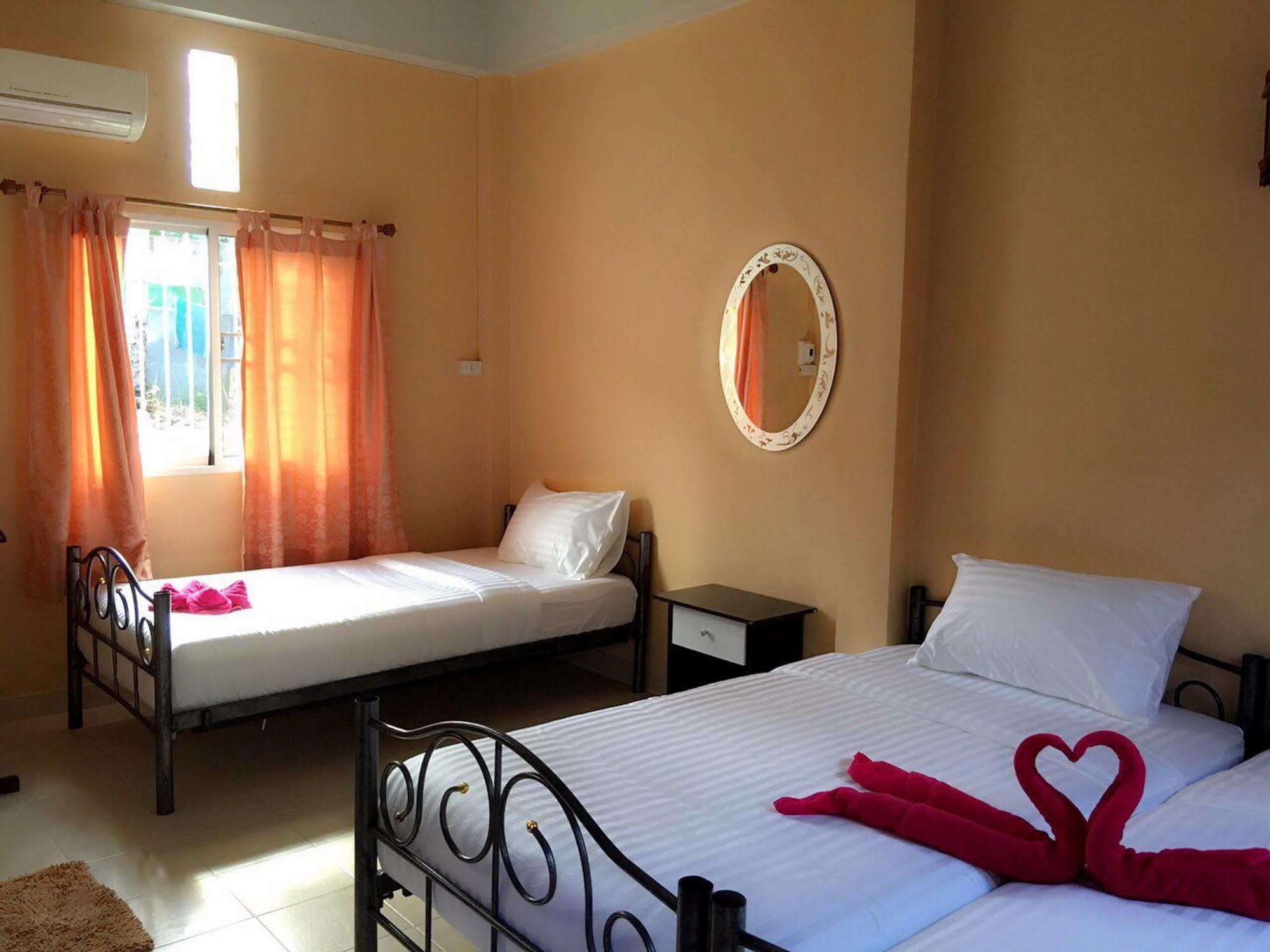 Sarin Guesthouse Ko Tao Exterior photo