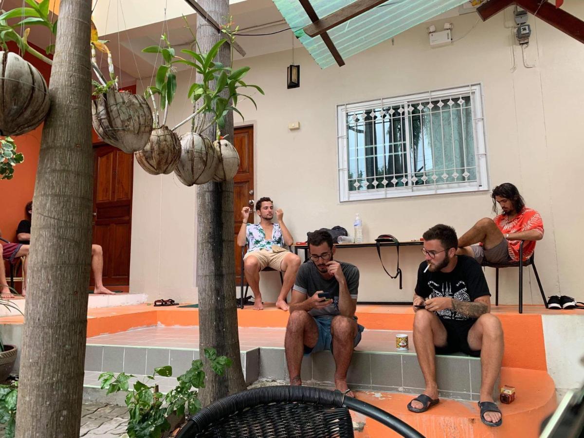 Sarin Guesthouse Ko Tao Exterior photo